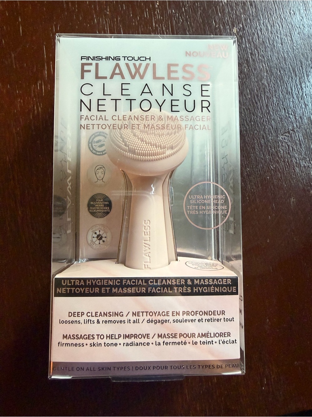 Finishing Touch Flawless Cleanse Facial Cleanser & Massager — Light Pink